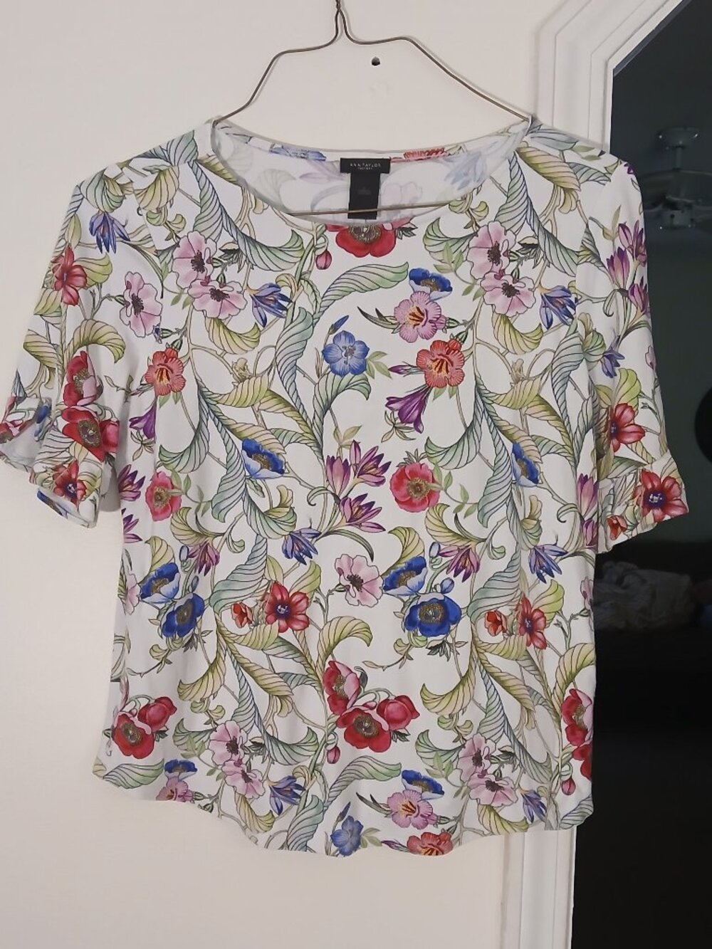 Ann Taylor Factory floral top - size large